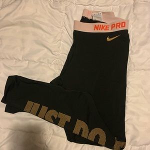 Nike leggings